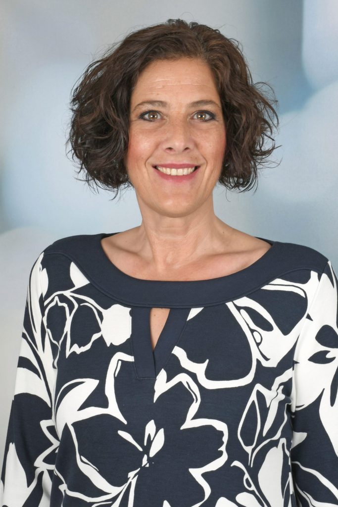 Porträt von Silvia Grum, Coach für systemisch-spirituelles Coaching und systemische Aufstellungsarbeit in Markt Schwaben